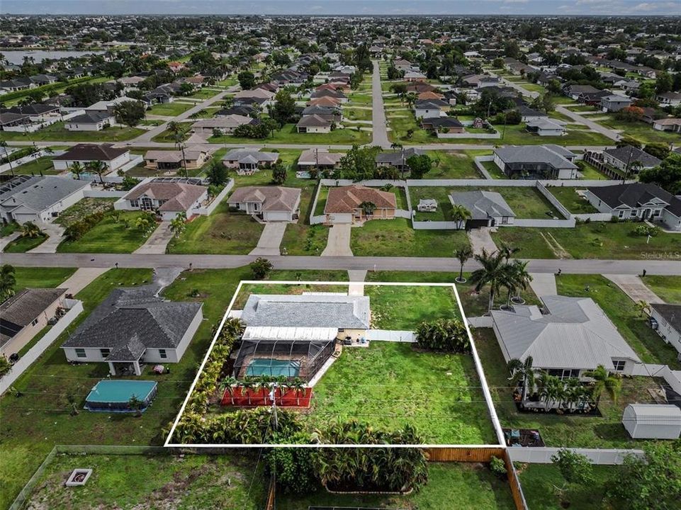 For Sale: $309,000 (3 beds, 2 baths, 1176 Square Feet)