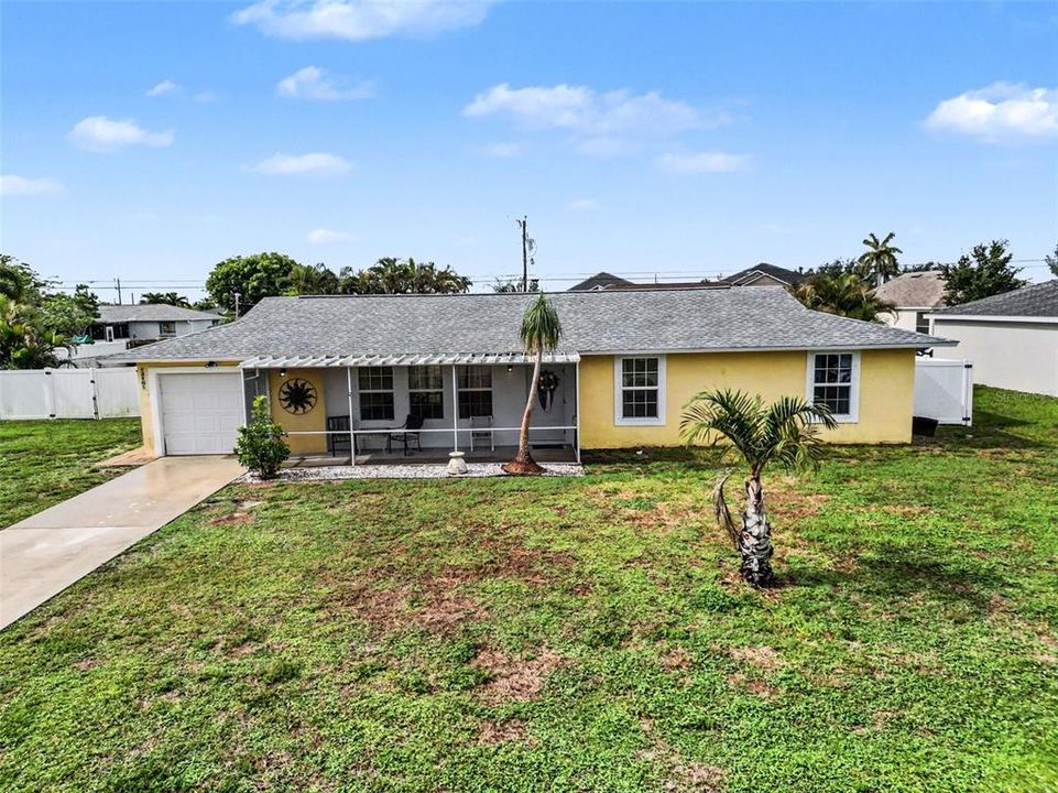 For Sale: $309,000 (3 beds, 2 baths, 1176 Square Feet)