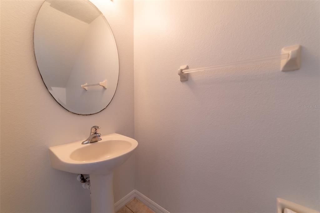 For Sale: $298,000 (2 beds, 2 baths, 1278 Square Feet)