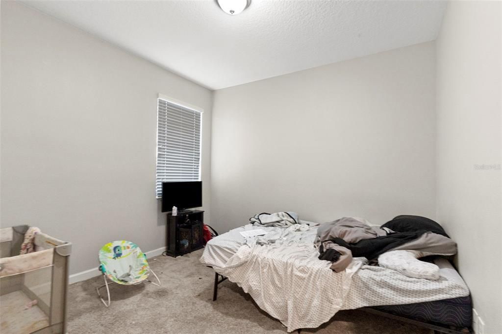 На продажу: $350,000 (4 спален, 3 ванн, 2044 Квадратных фут)