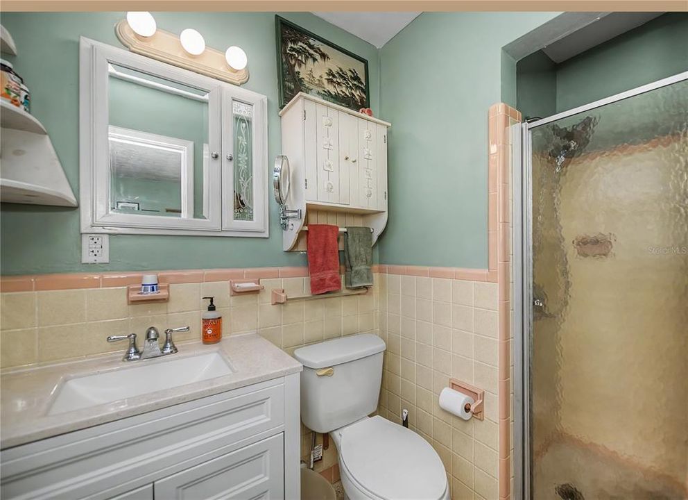 На продажу: $279,900 (3 спален, 2 ванн, 1406 Квадратных фут)