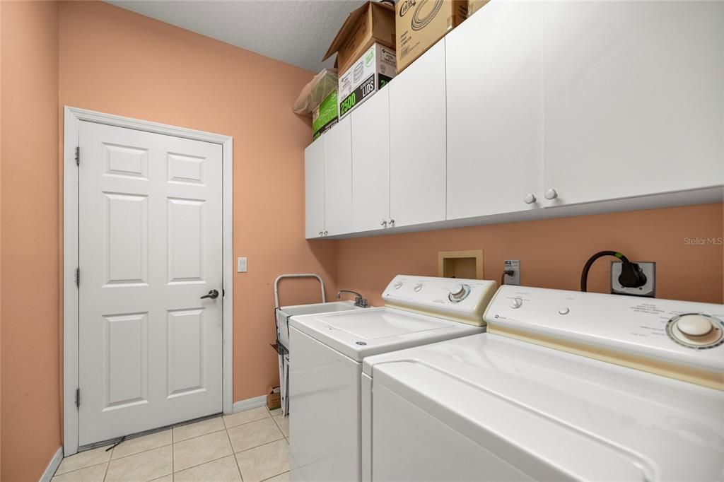 For Sale: $399,000 (3 beds, 2 baths, 2100 Square Feet)