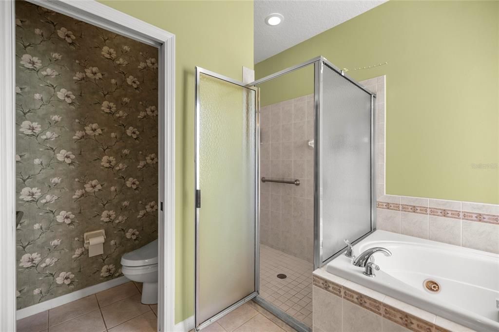For Sale: $399,000 (3 beds, 2 baths, 2100 Square Feet)
