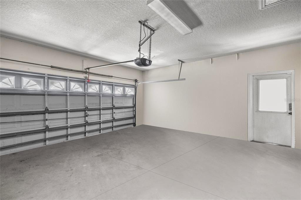 For Sale: $399,000 (3 beds, 2 baths, 2100 Square Feet)