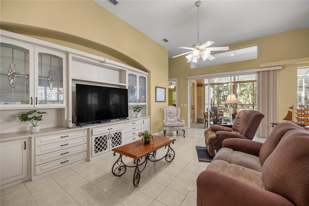 For Sale: $399,000 (3 beds, 2 baths, 2100 Square Feet)