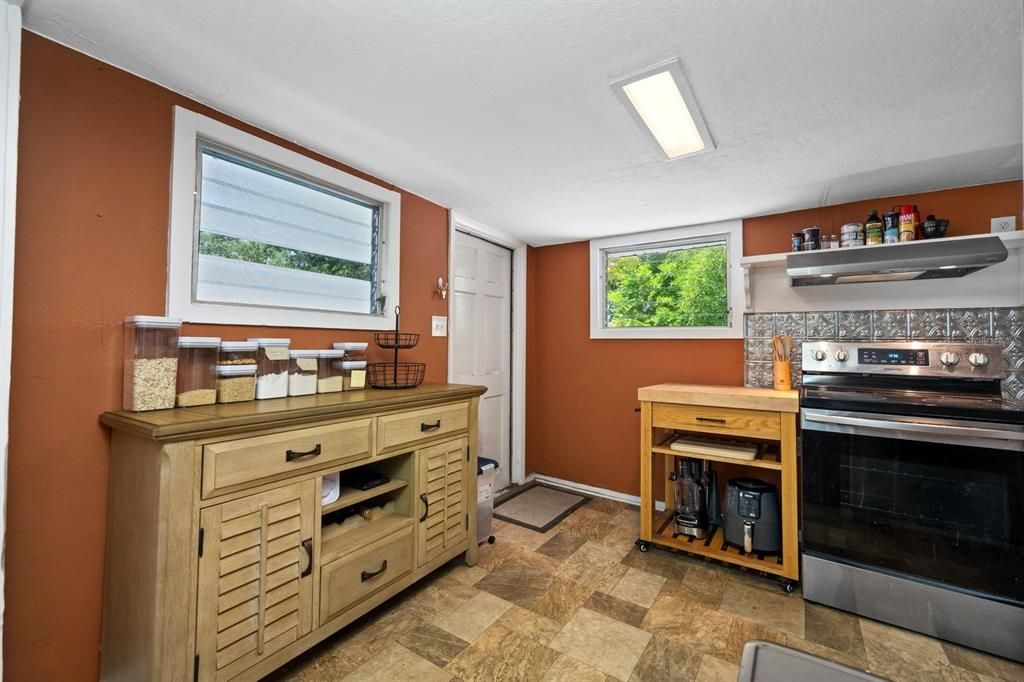En Venta: $285,000 (3 camas, 1 baños, 960 Pies cuadrados)