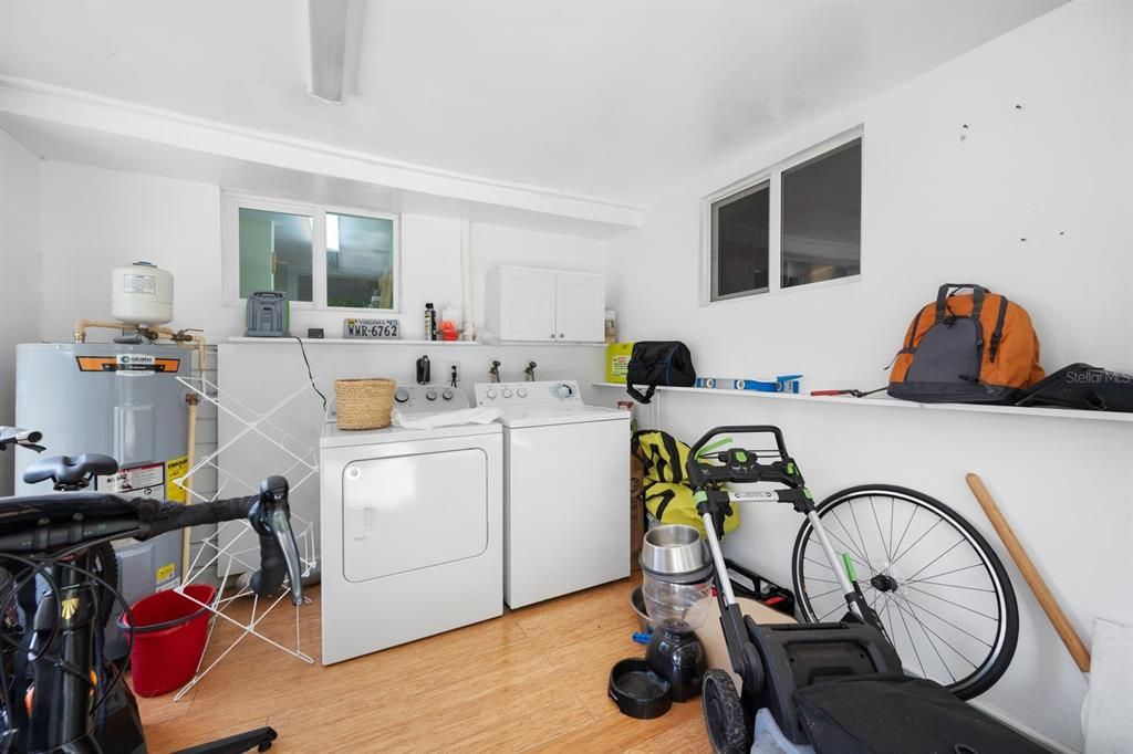 En Venta: $285,000 (3 camas, 1 baños, 960 Pies cuadrados)