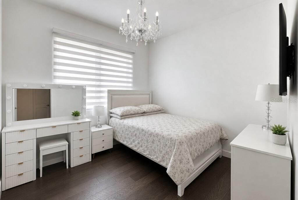 For Sale: $1,300,000 (5 beds, 4 baths, 2402 Square Feet)