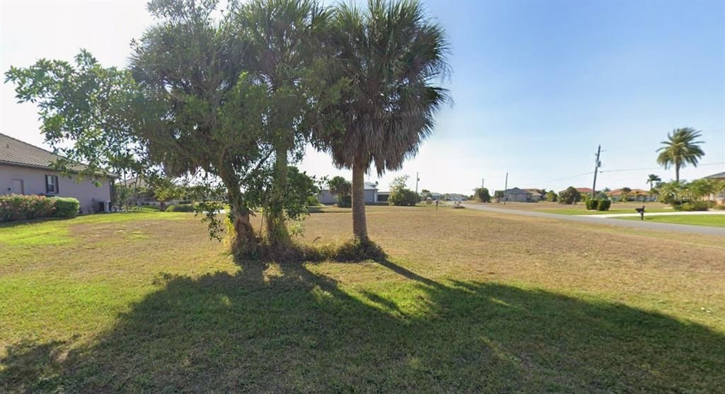 For Sale: $52,600 (0.27 acres)
