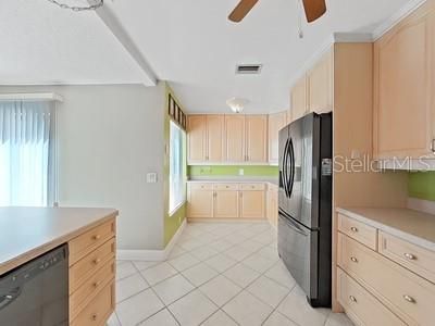 En Renta: $2,300 (3 camas, 2 baños, 1745 Pies cuadrados)