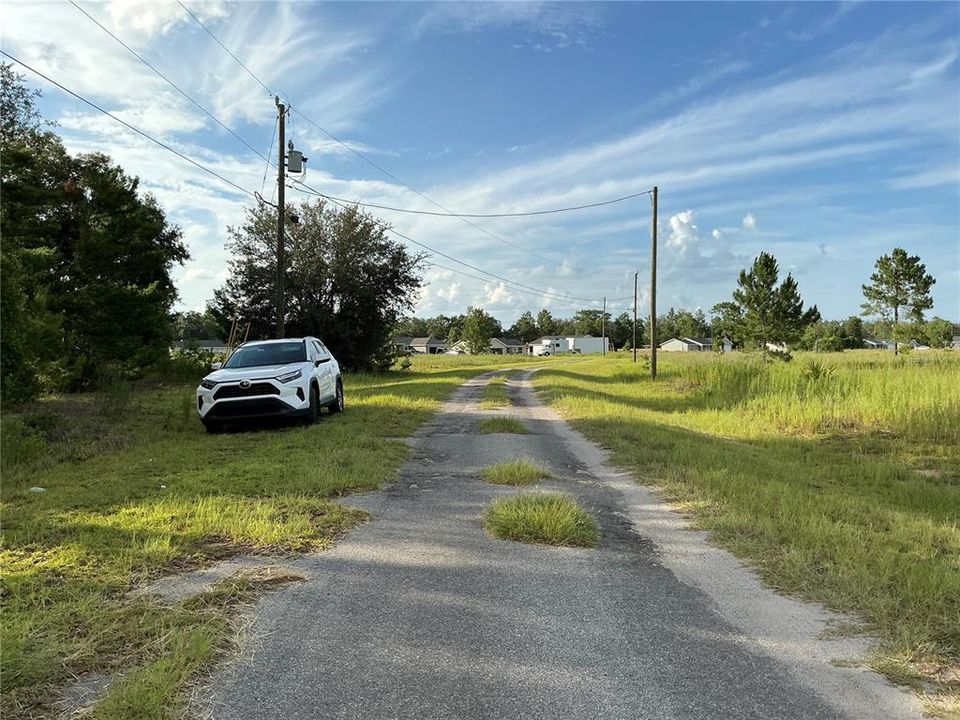 Под контрактом: $14,000 (0.23 acres)