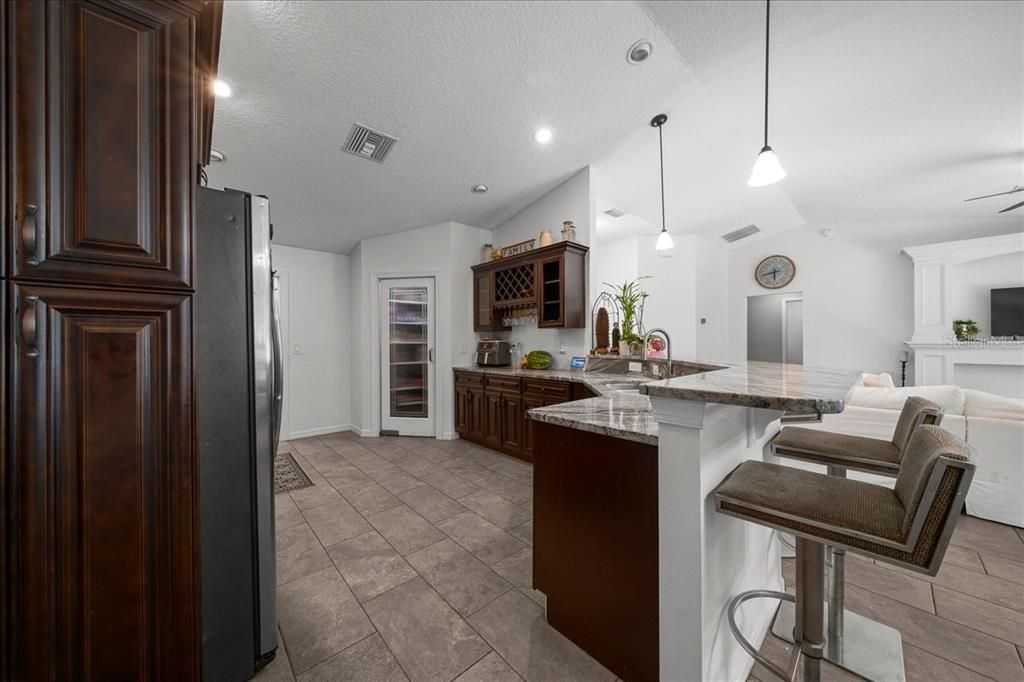 En Venta: $384,900 (3 camas, 2 baños, 1670 Pies cuadrados)