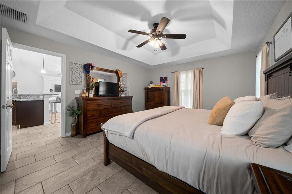 En Venta: $384,900 (3 camas, 2 baños, 1670 Pies cuadrados)