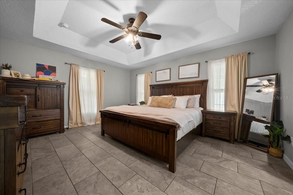 En Venta: $384,900 (3 camas, 2 baños, 1670 Pies cuadrados)