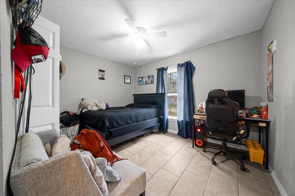 En Venta: $384,900 (3 camas, 2 baños, 1670 Pies cuadrados)