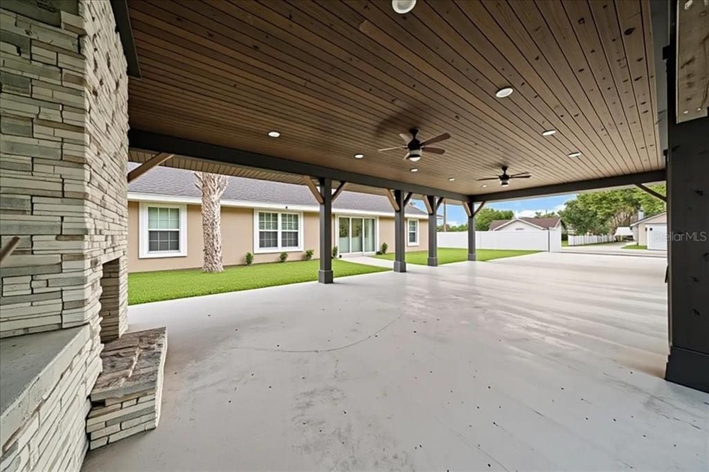 En Venta: $384,900 (3 camas, 2 baños, 1670 Pies cuadrados)