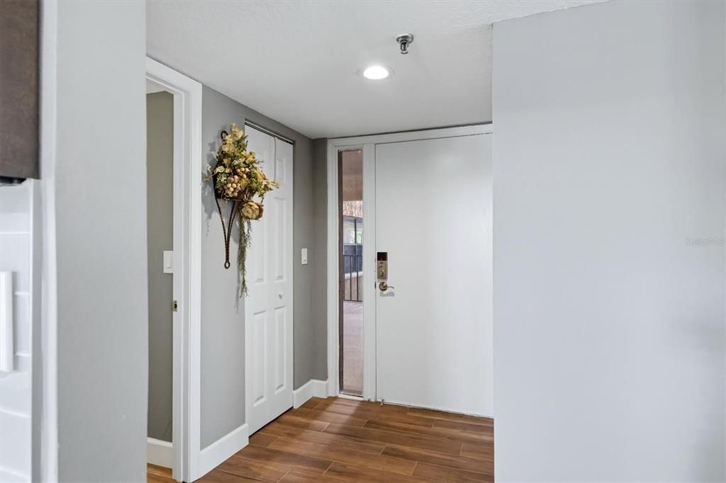 En Venta: $685,000 (2 camas, 2 baños, 1367 Pies cuadrados)