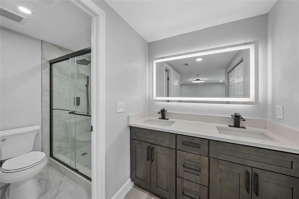 Activo con contrato: $459,000 (3 camas, 2 baños, 1612 Pies cuadrados)