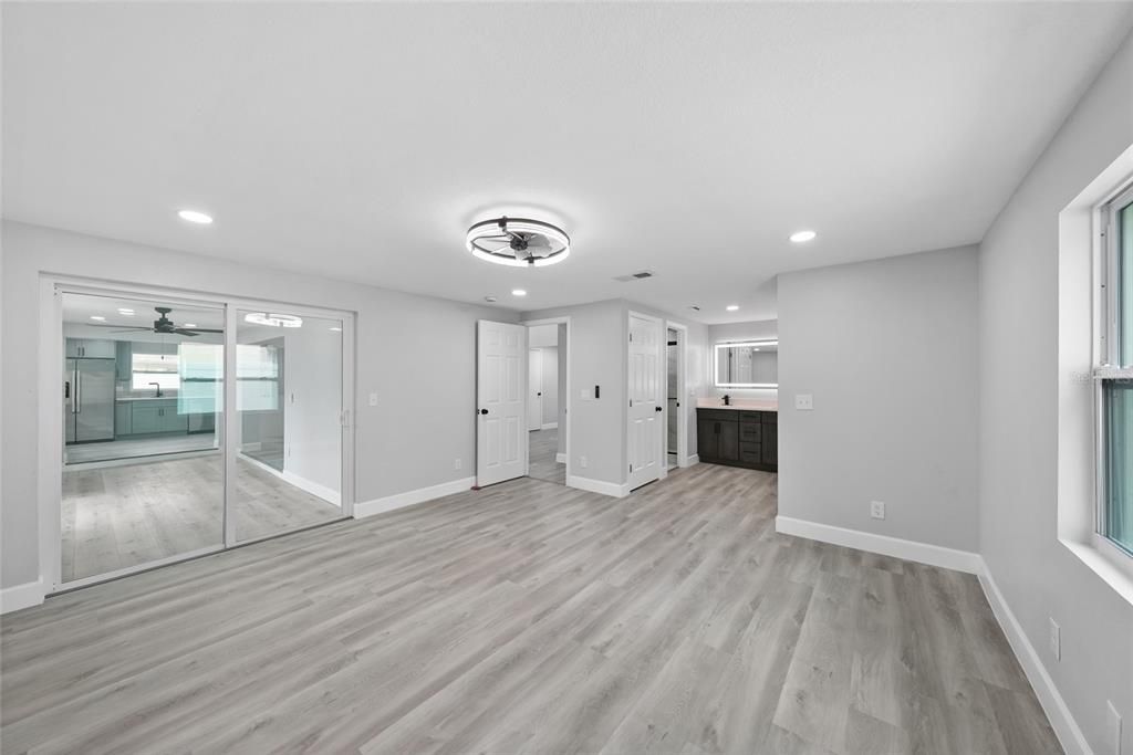 Activo con contrato: $459,000 (3 camas, 2 baños, 1612 Pies cuadrados)