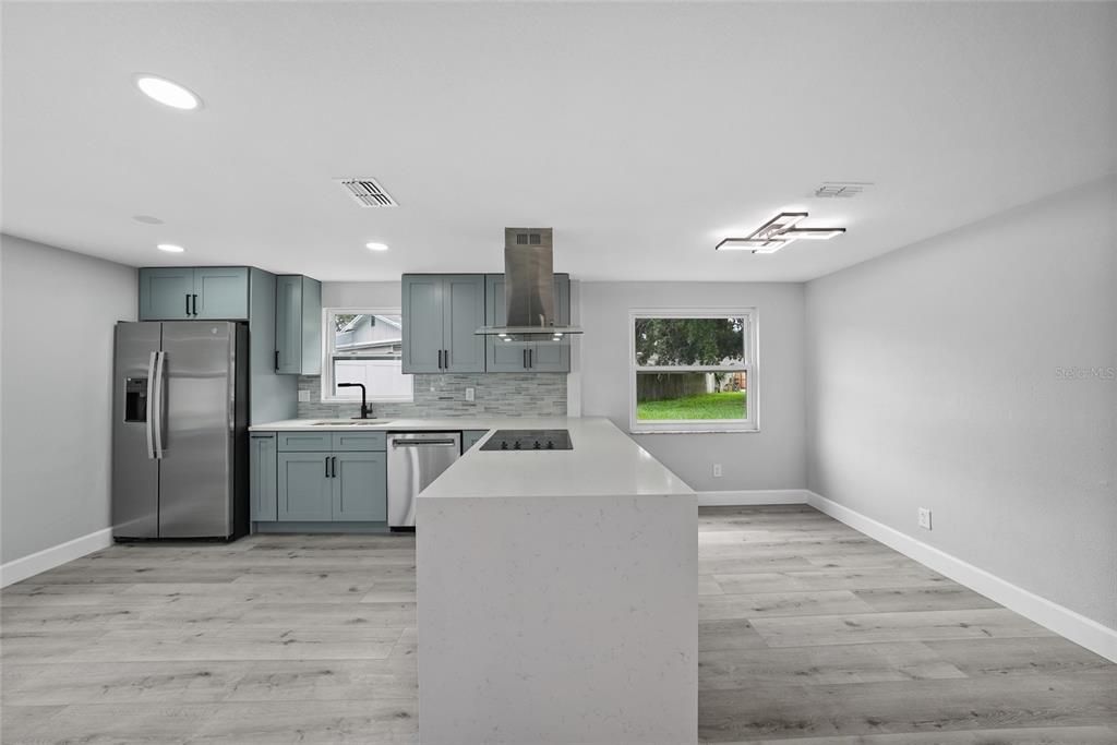 Activo con contrato: $459,000 (3 camas, 2 baños, 1612 Pies cuadrados)