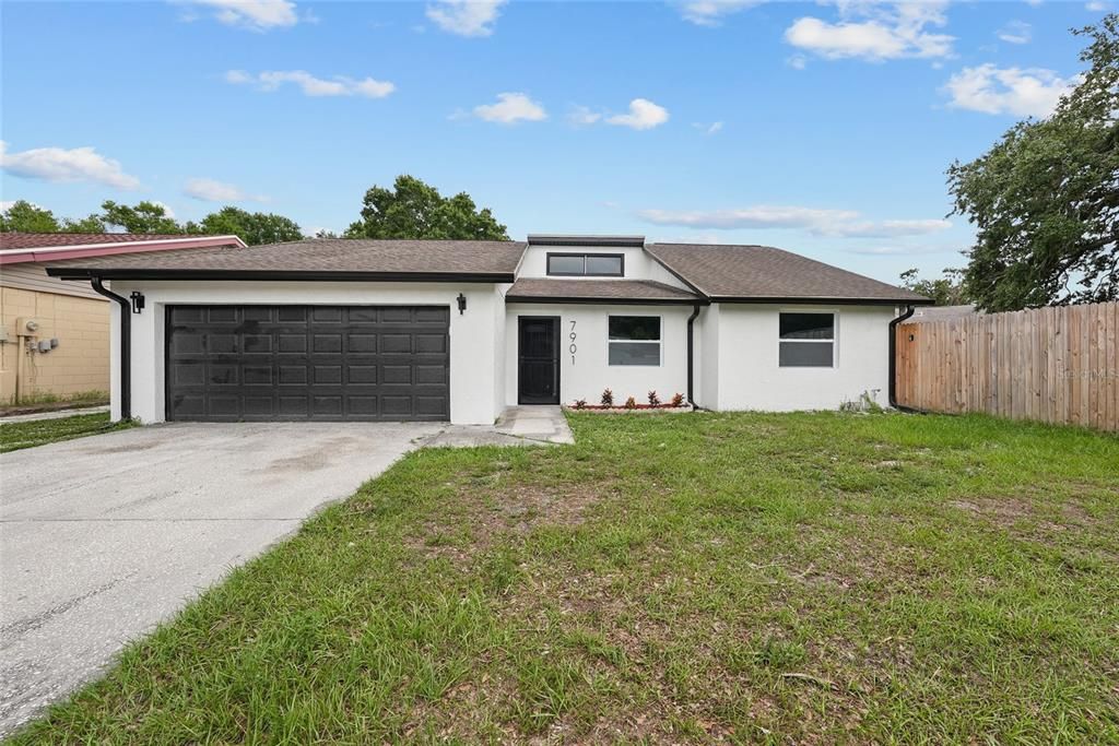 Activo con contrato: $459,000 (3 camas, 2 baños, 1612 Pies cuadrados)