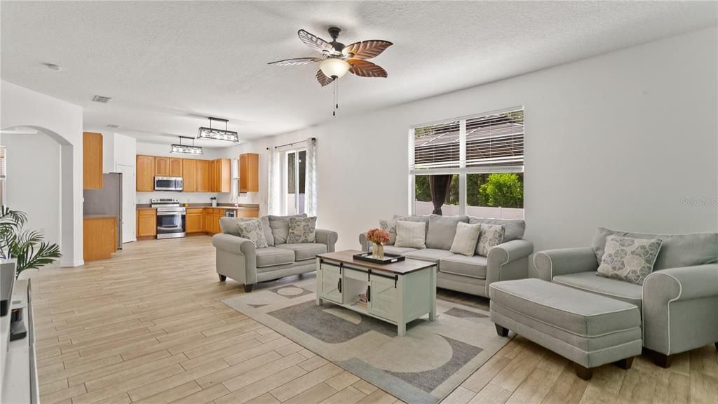 For Sale: $510,000 (4 beds, 2 baths, 2509 Square Feet)