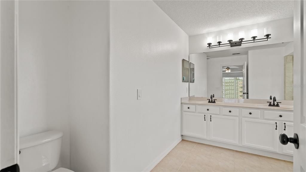 For Sale: $510,000 (4 beds, 2 baths, 2509 Square Feet)