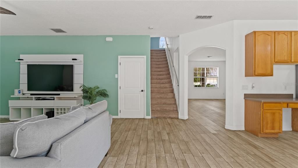 For Sale: $510,000 (4 beds, 2 baths, 2509 Square Feet)