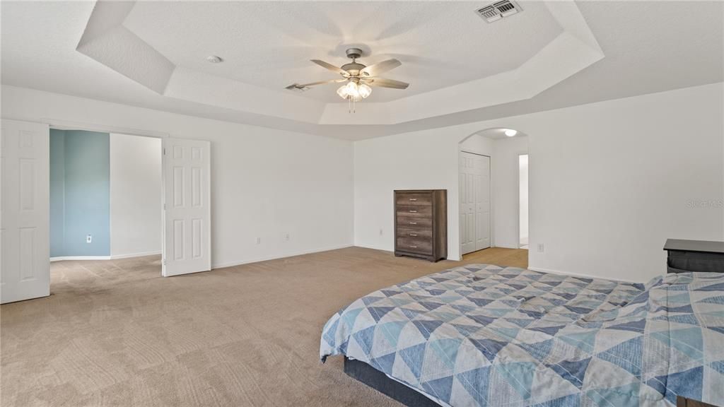 For Sale: $510,000 (4 beds, 2 baths, 2509 Square Feet)