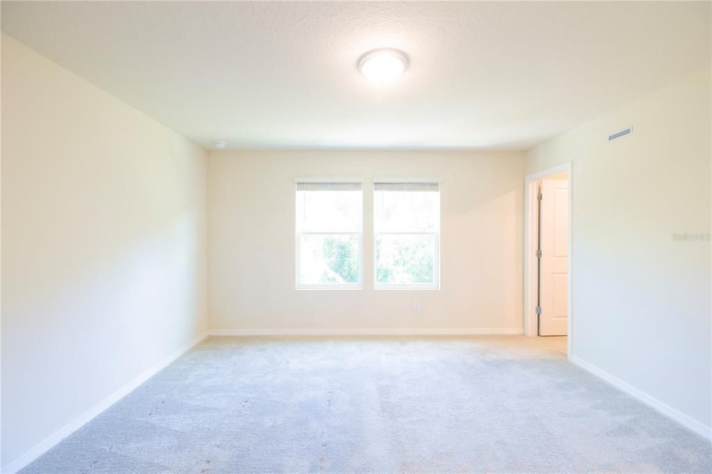 В аренду: $2,200 (3 спален, 2 ванн, 1782 Квадратных фут)