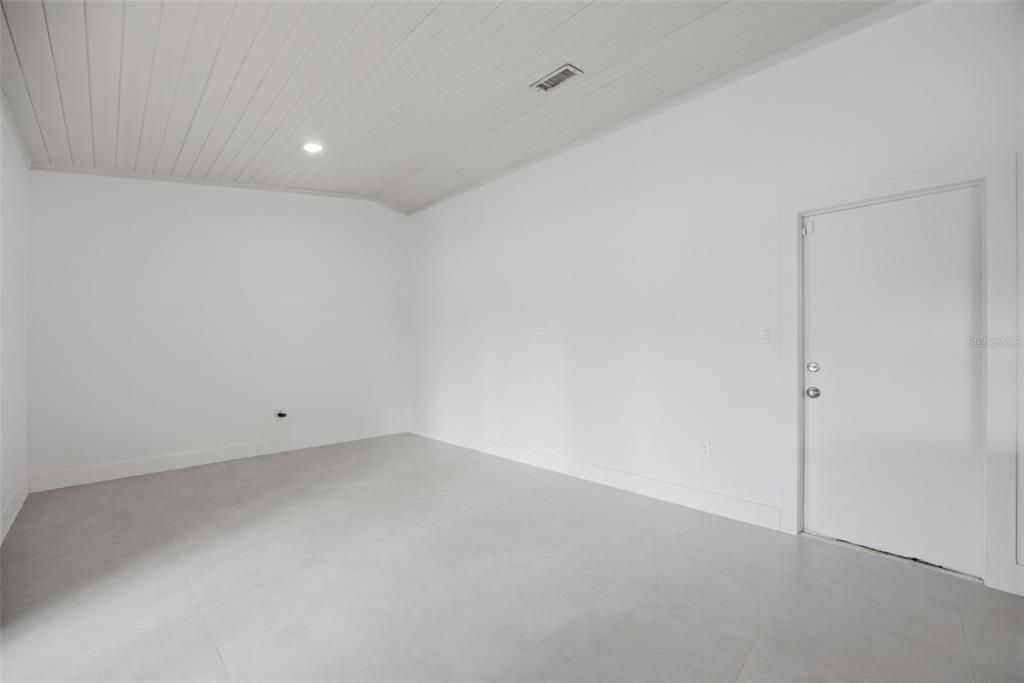 For Sale: $790,000 (4 beds, 2 baths, 1991 Square Feet)