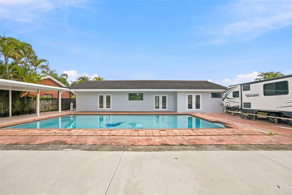 For Sale: $790,000 (4 beds, 2 baths, 1991 Square Feet)