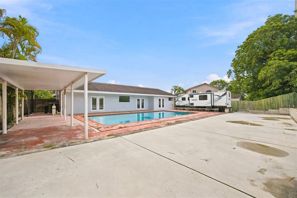 For Sale: $790,000 (4 beds, 2 baths, 1991 Square Feet)