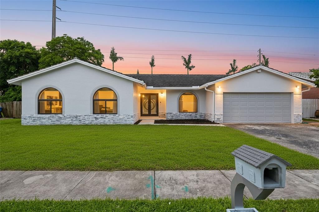 For Sale: $790,000 (4 beds, 2 baths, 1991 Square Feet)