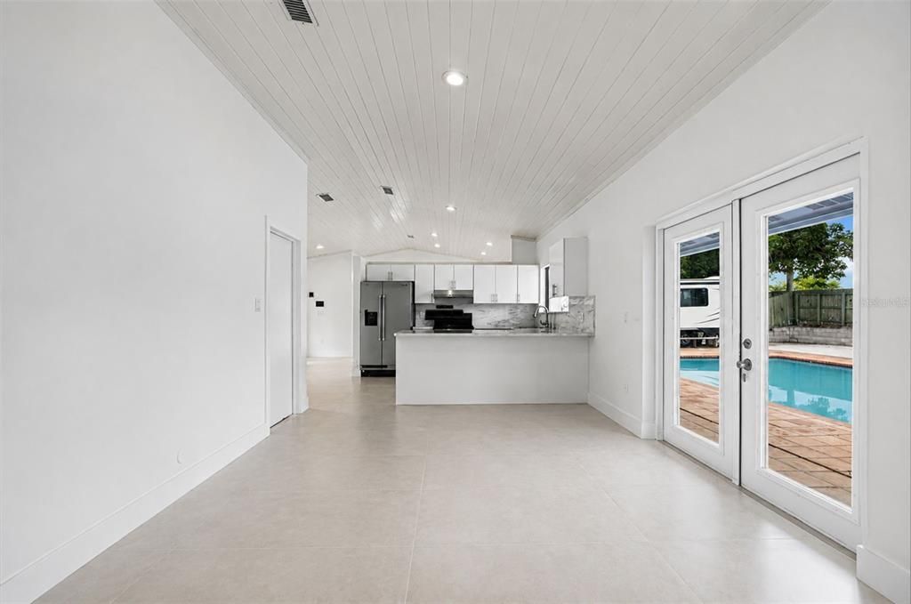 For Sale: $790,000 (4 beds, 2 baths, 1991 Square Feet)