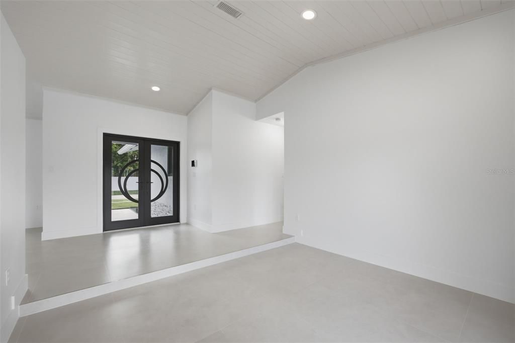 For Sale: $790,000 (4 beds, 2 baths, 1991 Square Feet)