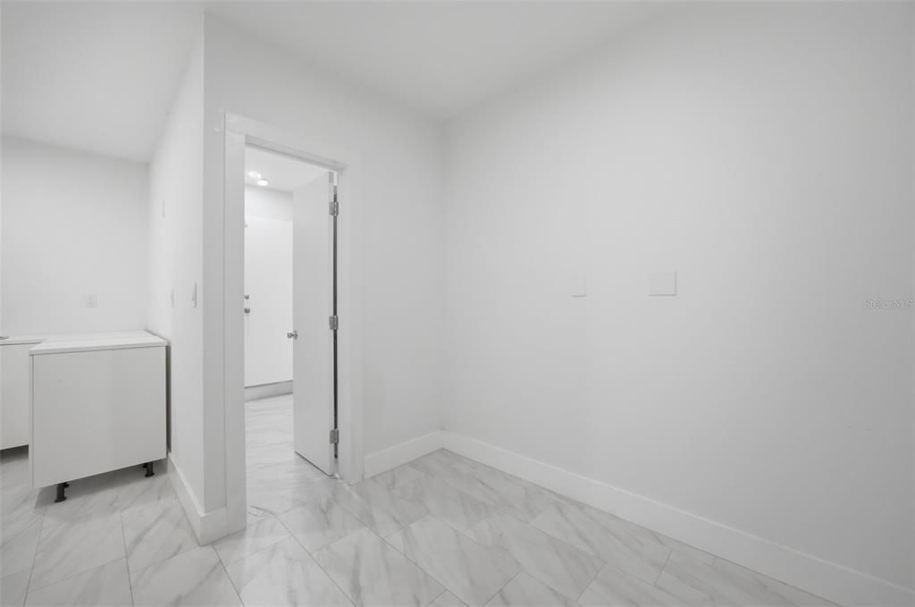 For Sale: $790,000 (4 beds, 2 baths, 1991 Square Feet)