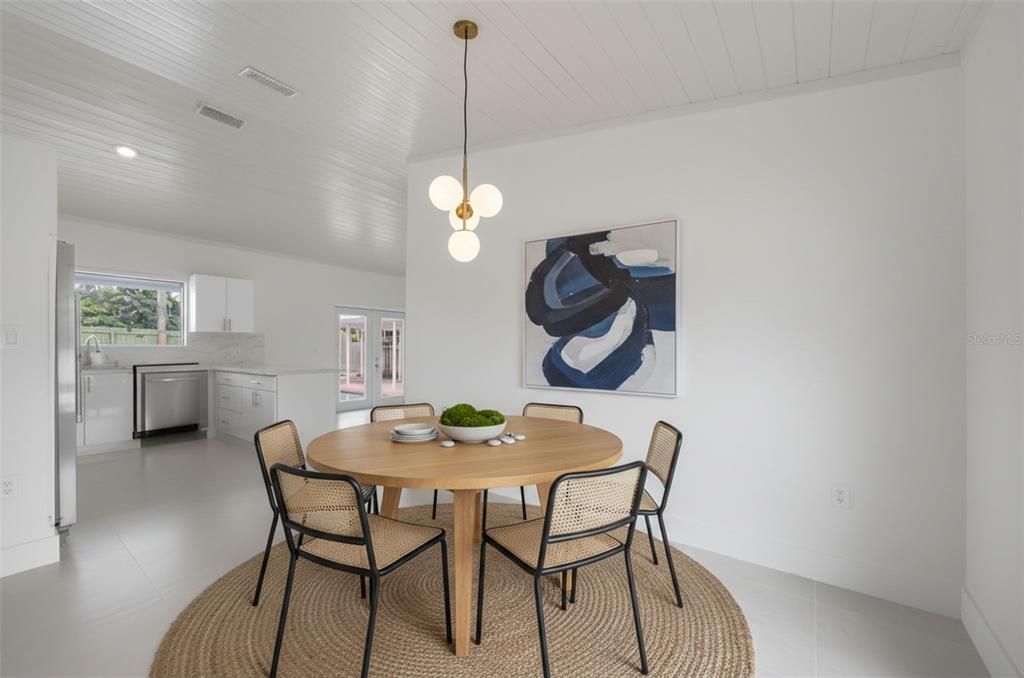 For Sale: $790,000 (4 beds, 2 baths, 1991 Square Feet)