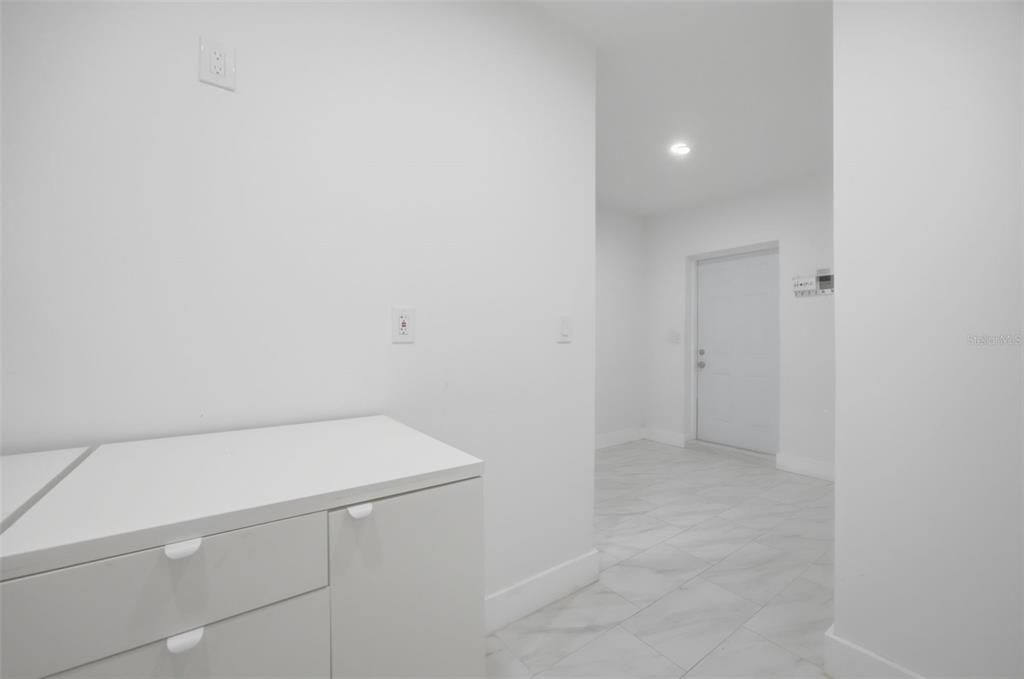 For Sale: $790,000 (4 beds, 2 baths, 1991 Square Feet)