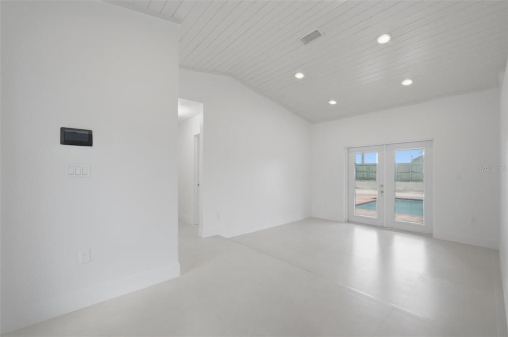 For Sale: $790,000 (4 beds, 2 baths, 1991 Square Feet)