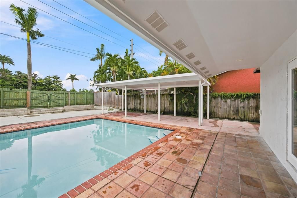 For Sale: $790,000 (4 beds, 2 baths, 1991 Square Feet)