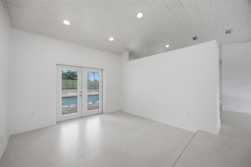 For Sale: $790,000 (4 beds, 2 baths, 1991 Square Feet)