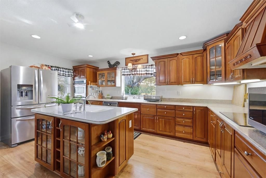 For Sale: $445,000 (3 beds, 2 baths, 2279 Square Feet)