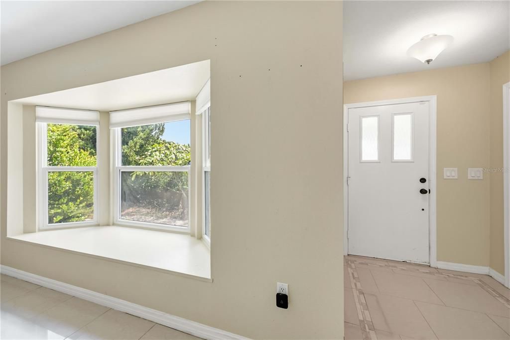 For Sale: $450,000 (3 beds, 2 baths, 1991 Square Feet)