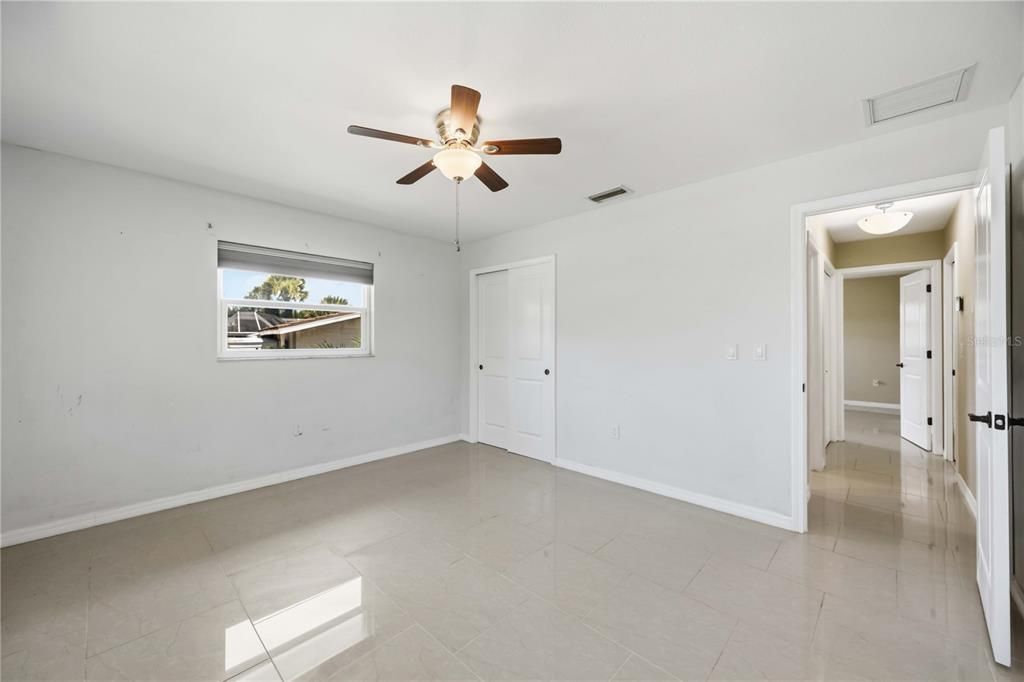 For Sale: $450,000 (3 beds, 2 baths, 1991 Square Feet)