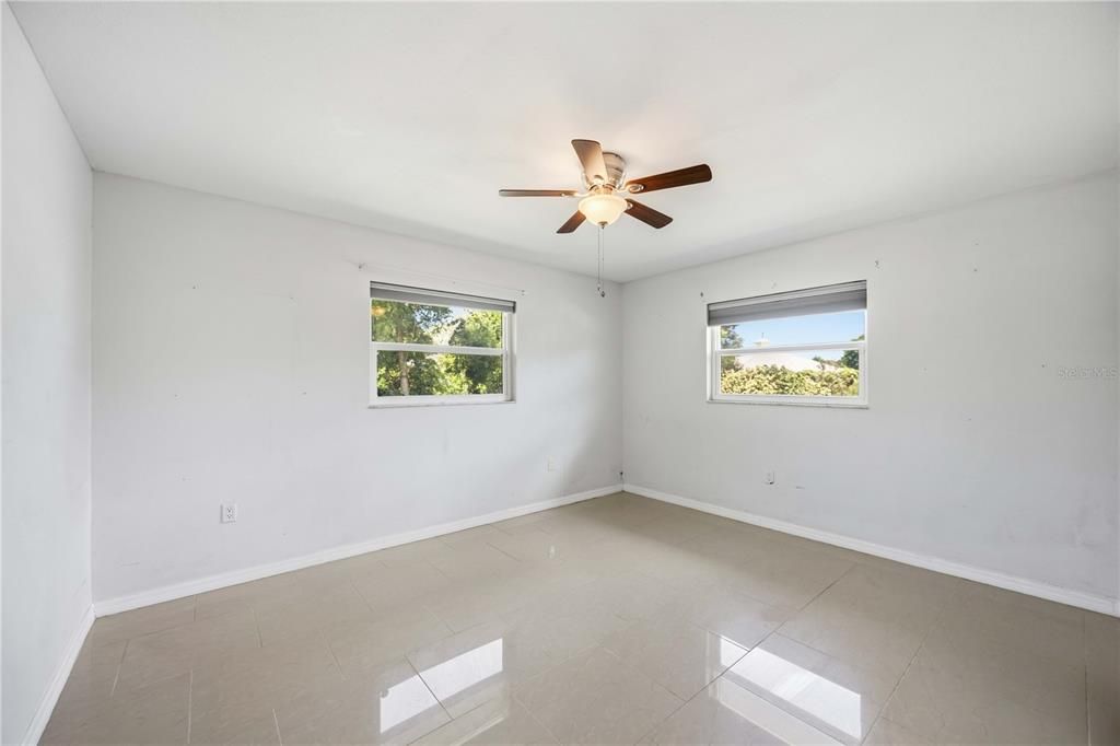 For Sale: $450,000 (3 beds, 2 baths, 1991 Square Feet)
