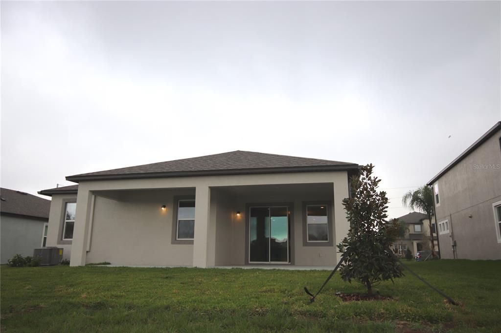 For Rent: $2,600 (3 beds, 2 baths, 2076 Square Feet)