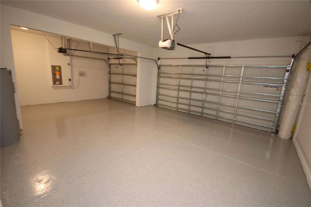 For Rent: $2,600 (3 beds, 2 baths, 2076 Square Feet)