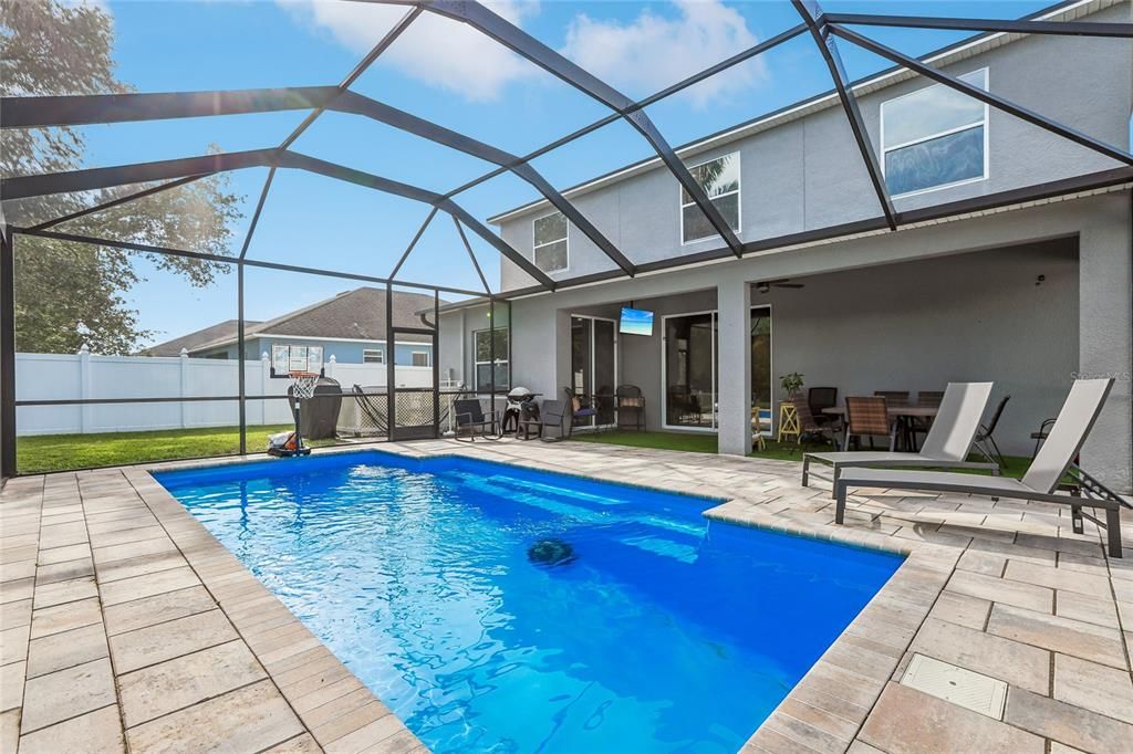 En Venta: $549,990 (5 camas, 3 baños, 3139 Pies cuadrados)