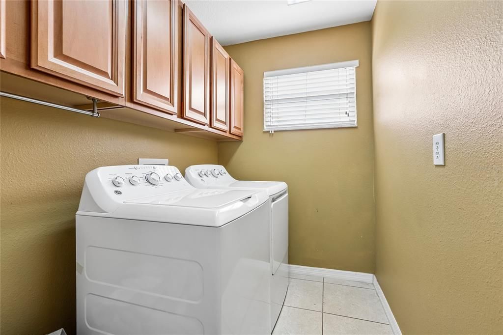 En Venta: $549,990 (5 camas, 3 baños, 3139 Pies cuadrados)